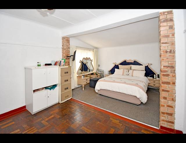 4 BEDROOM HOUSE FOR SALE IN CROSBY
